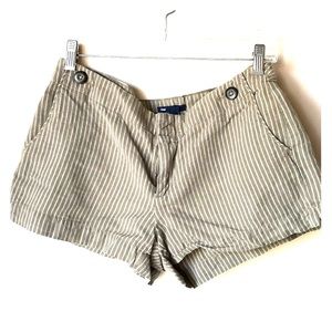 GAP light brown striped shorts